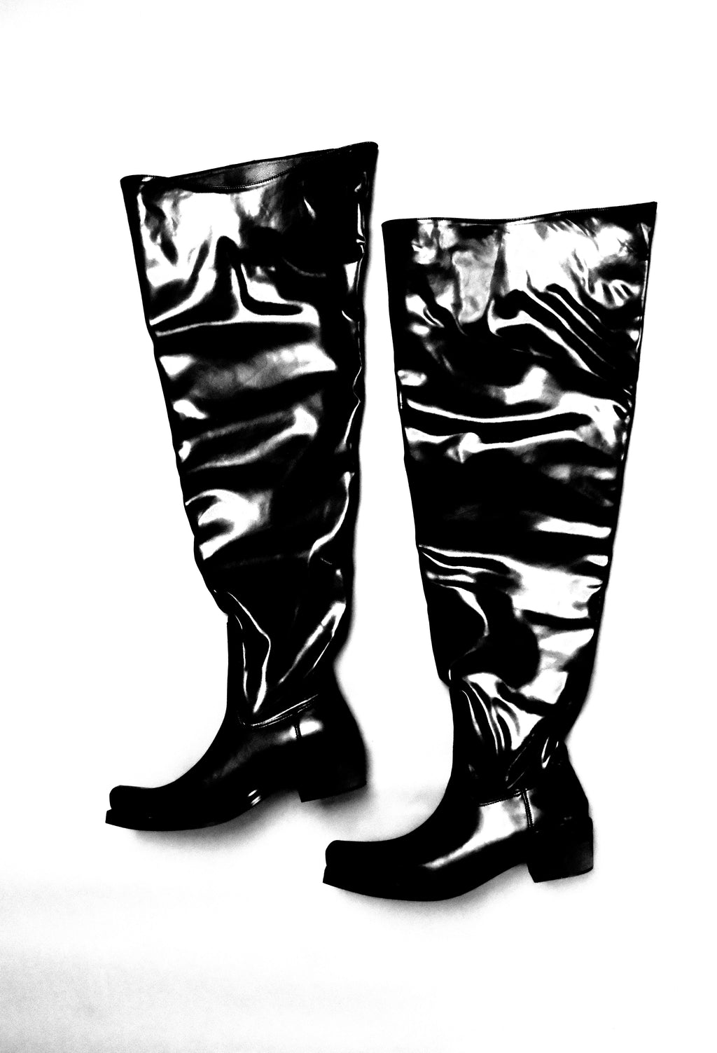 Knee-high leather boots