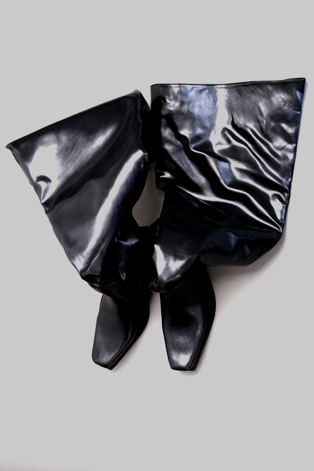 Knee-high leather boots